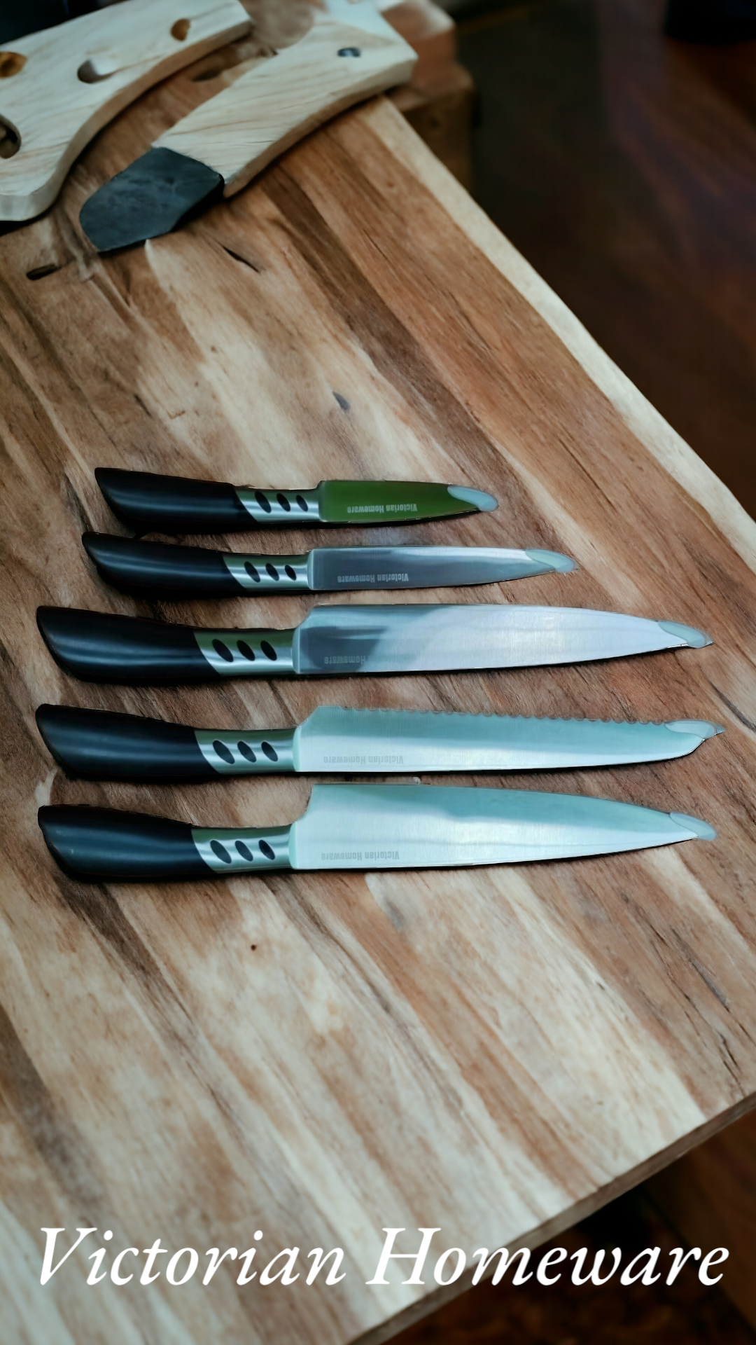 5pcs of set, 3cr13 + ABS Handle
Stainless steel
Chef knife 8"
Bread knife 8"
Slicing knife 8"
Utility knife 4.5"
Paring knife 3.5"