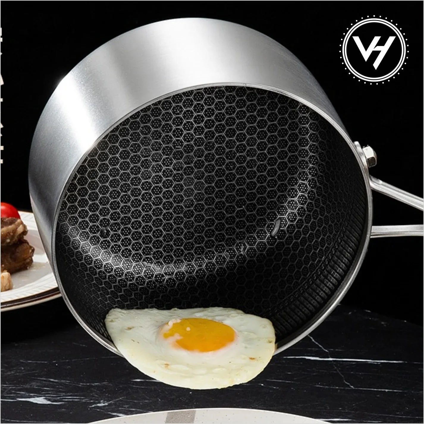 18cm Tri-Ply Honeycomb Saucepan with Glass Lid